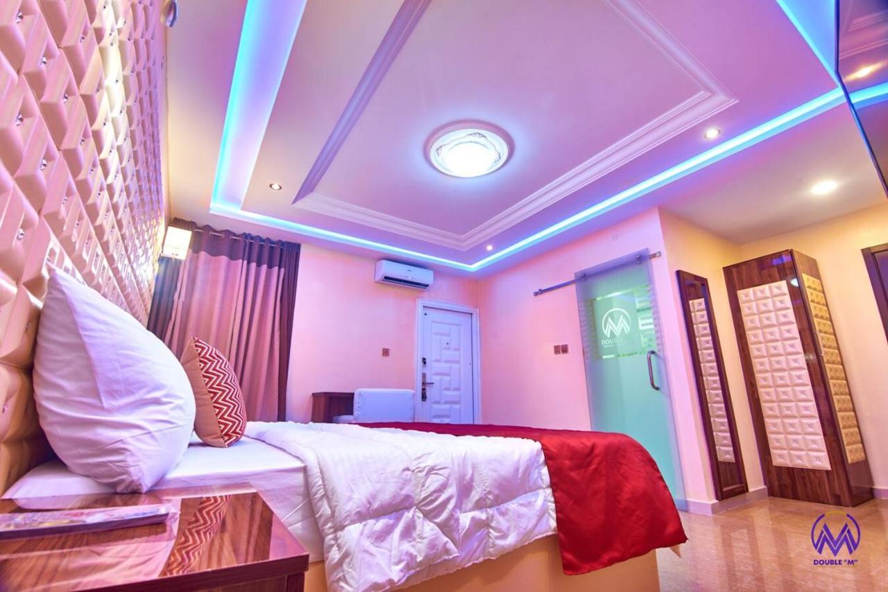 Double M Exquisite Suites And Lounge Lekki Ogombo Luaran gambar