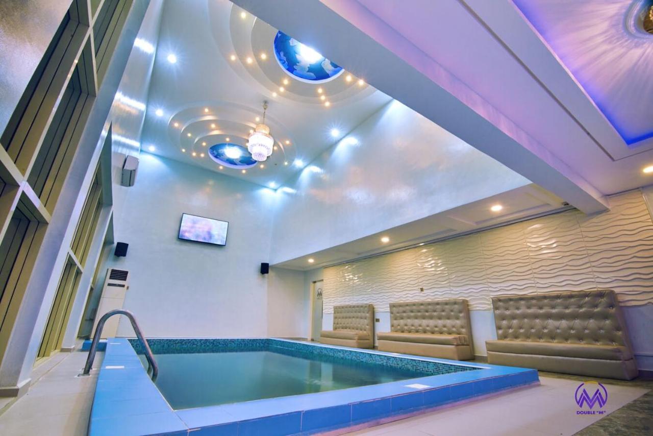 Double M Exquisite Suites And Lounge Lekki Ogombo Luaran gambar