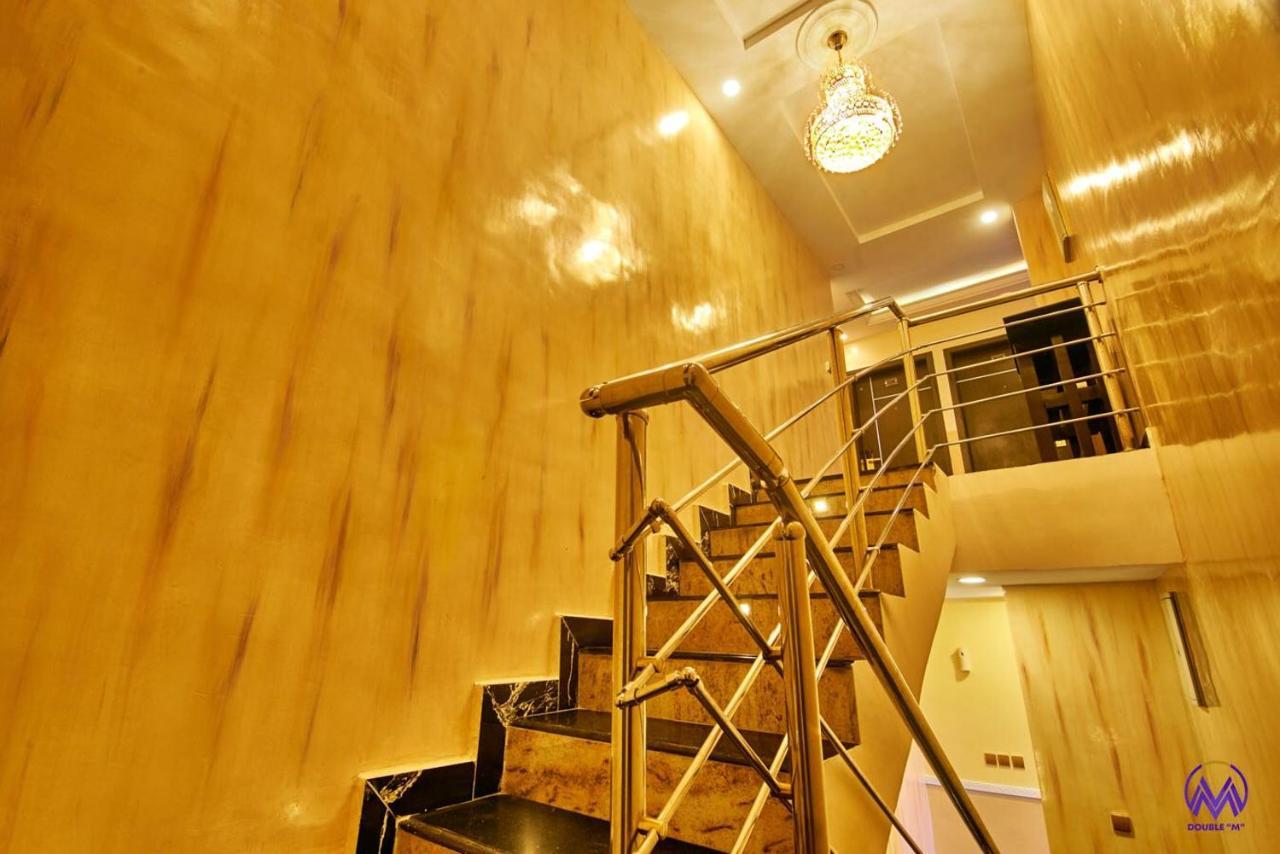 Double M Exquisite Suites And Lounge Lekki Ogombo Luaran gambar