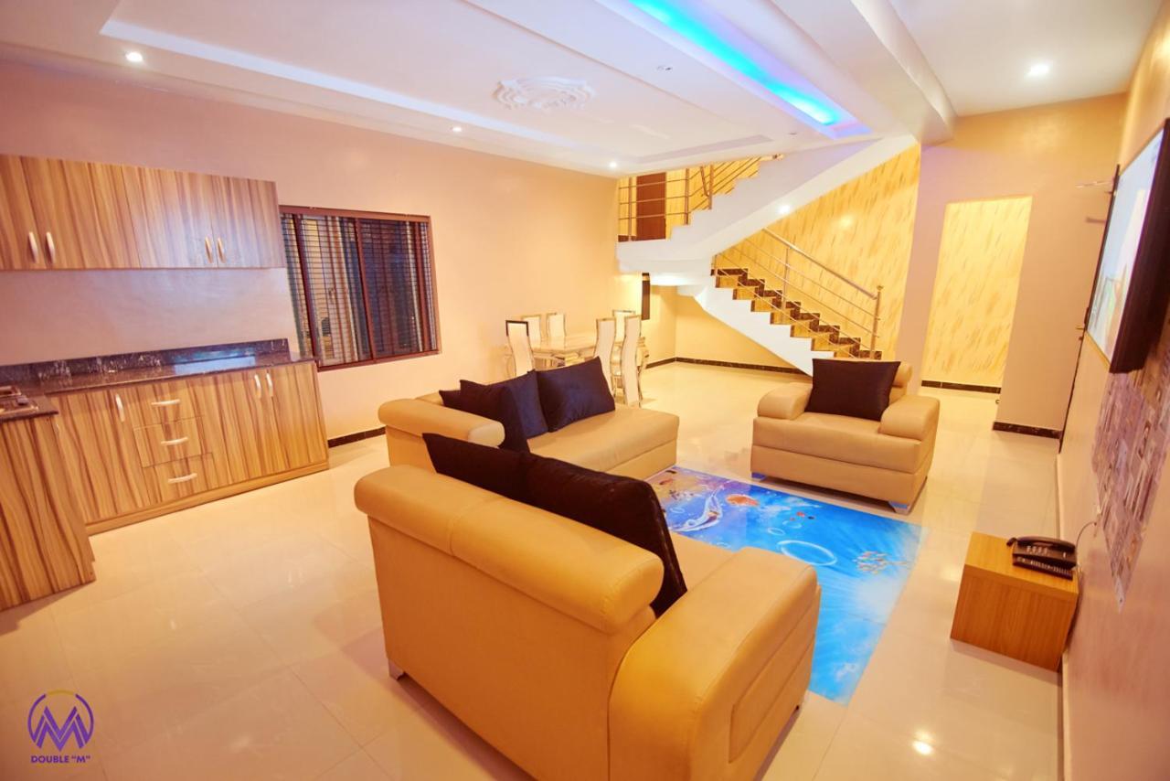 Double M Exquisite Suites And Lounge Lekki Ogombo Luaran gambar