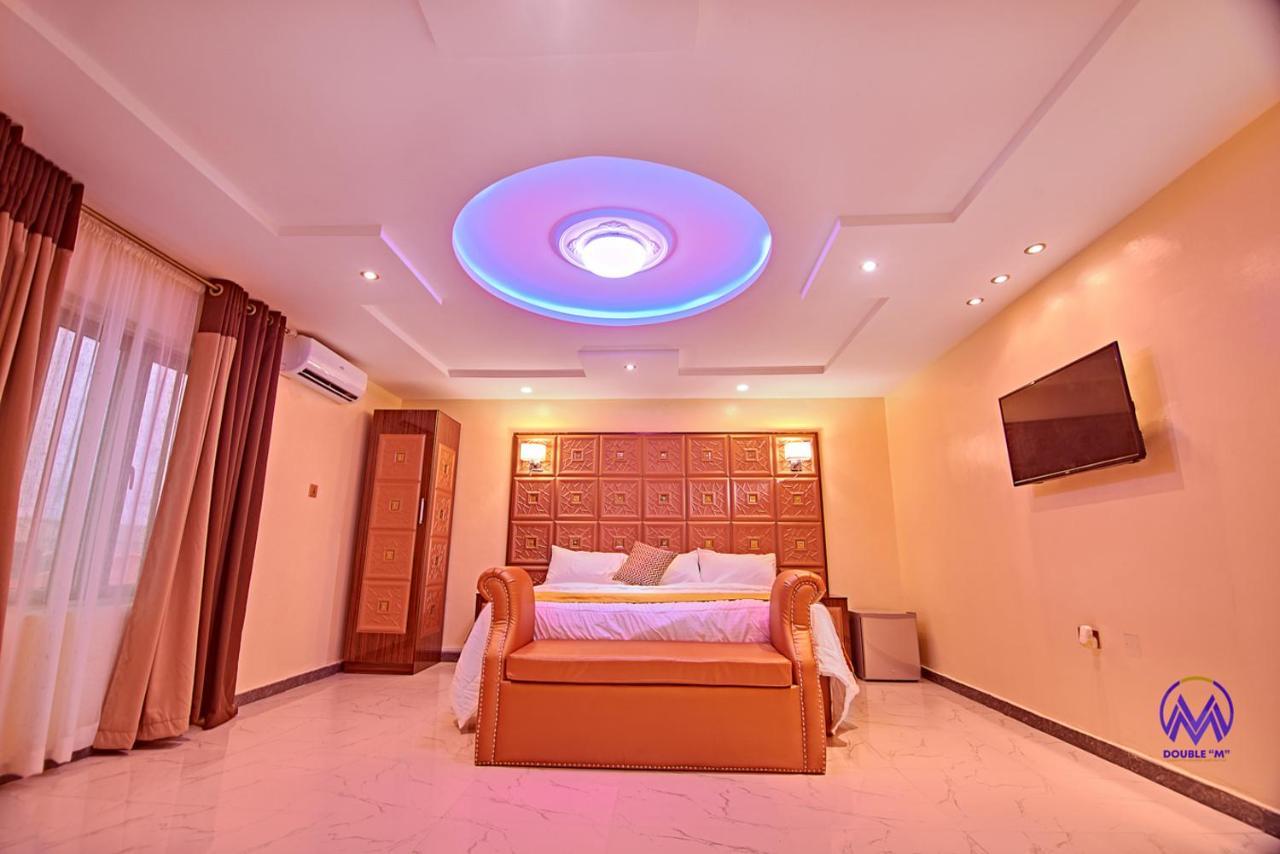 Double M Exquisite Suites And Lounge Lekki Ogombo Luaran gambar